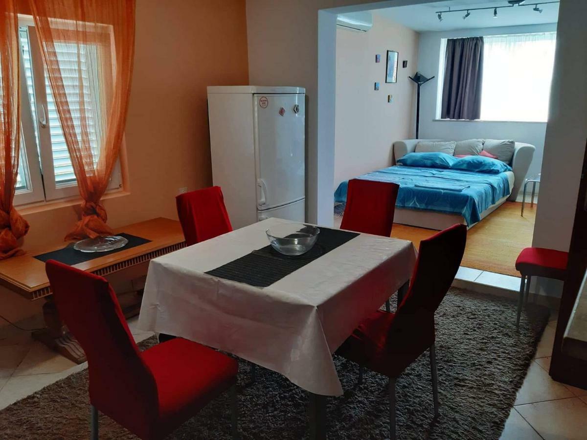 Apartman Lucija Trogir Ngoại thất bức ảnh